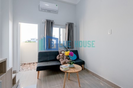 Cho thuê căn hộ mini full nội thất,có ban công,máy giặt riêng gần ngã tư Âu cơ- Lạc Long Quân