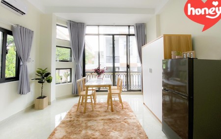 Duplex Ban công, Cửa sổ, Full nội thất Nhất Chi Mai, ngay Etown Cộng Hòa