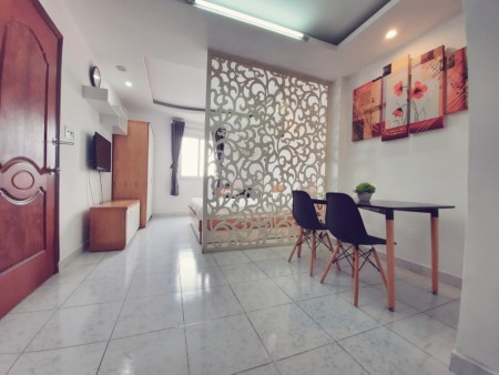 CHDV Studio full nội thất, cửa sổ lớn thoáng mát. Gần nhà thờ Ba Chuông, chợ Trần Hữu Trang