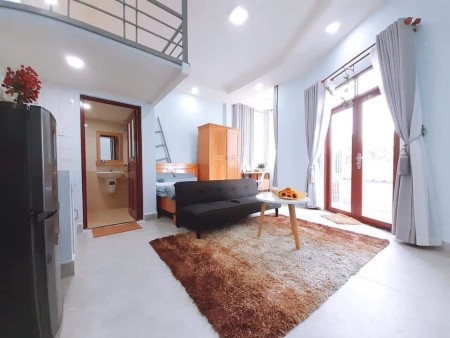 Căn hộ ban công gác lửng gần cầu Tân Thuận Quận 7