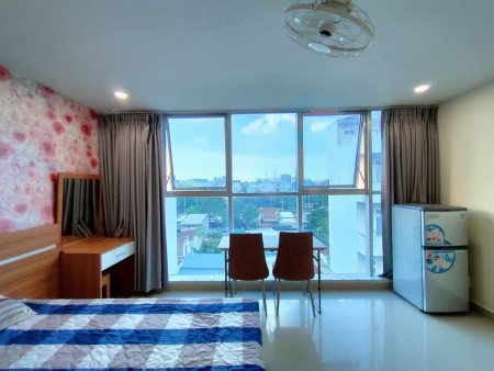 Duy nhất 1P cửa sổ thoáng full NT giá rẻ Q7. Liên hệ ngay : 0906.324.504