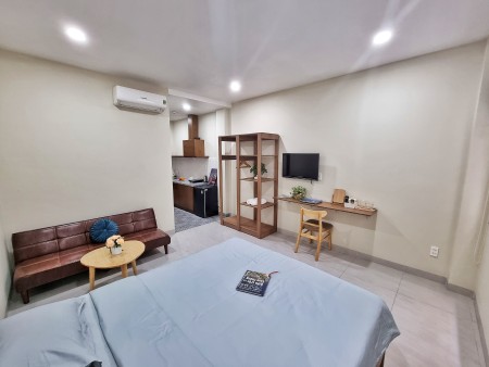 CHDV studio - full nội thất - cửa sổ thoáng mát, gần sân bay...