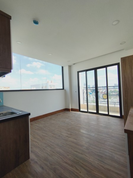 Phòng có ban công đón gió gần KCX Tân Thuận và ĐH Tài Chính Quận 7