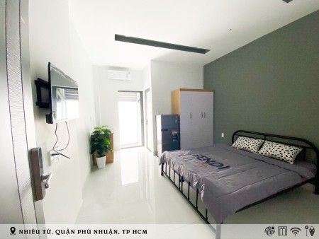 Căn hộ nội thất, Phú Nhuận, gần Phan Xích Long - thoáng, đủ ánh sáng tự nhiên