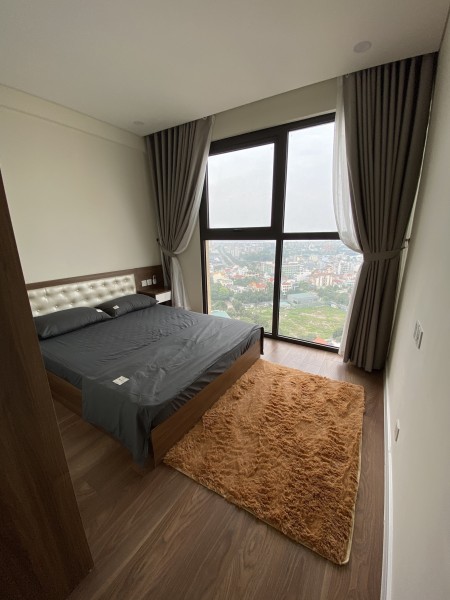 Cho thuê căn hộ 2PN - 2VS, view hồ, 90m2, nội thất cao cấp, ảnh thật, giá 13 tr/th. LH:0969330423