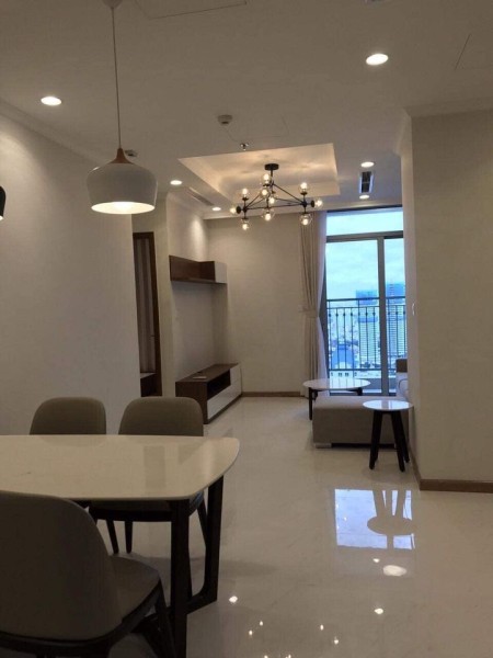 Cần cho thuê lại căn hộ cao cấp Vinhomes Central Park, 79m2. Gồm 2PN, 2toilet