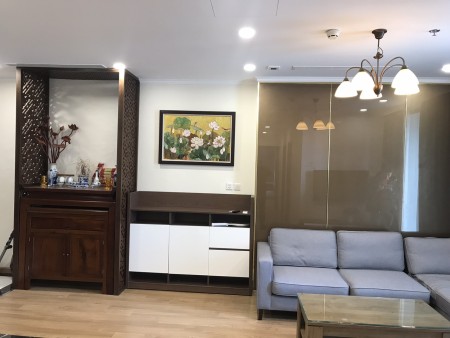 Cho thuê căn hộ chung cư Vinhomes Gardenia Mỹ Đình (căn góc), các phòng đều sáng, LH 0969330423