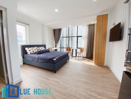 Cho Thuê Căn Hộ Ngay Sân Bay - Trường Sơn Full Nội Thất Cao Cấp View Kính - Mặt Tiền Đường Lớn.