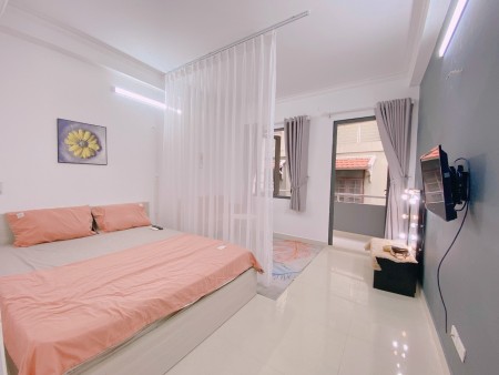 Studio 1PN có Ban công, Cửa sổ, ngay Phó Đức Chính, Quận 1, gần bến Bạch Đằng, hỗ trợ trả góp cọc, 30m2, 1 phòng ngủ, 1 toilet