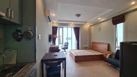 Cho thuê căn hộ dịch vụ Quận 1, Nguyễn Trãi, nuôi pet, ban công/cửa sổ, gần ngã sáu Cộng Hoà