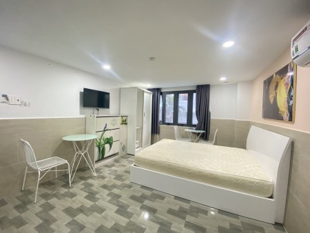 Cho thuê căn hộ dịch vụ quận 7 studio full nội thất cửa sổ lớn