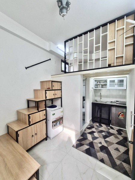 Cho Thuê Phòng Có Gác, Ban Công 30M2 Full Nội Thất Giá Rẻ Nhất Quận Bình Thạnh gần Ngã 4 Hàng Xanh