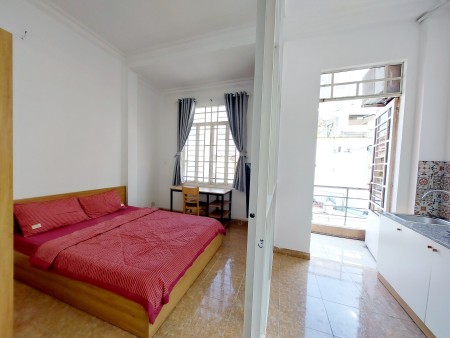 Căn hộ Quận 3, Nam Kỳ Khởi Nghĩa, 1 Phòng ngủ vách ngăn, Ban công cửa sổ, hẻm yên tĩnh.