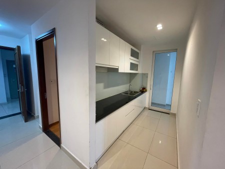 Căn hộ Sky Center, 2 phòng ngủ, 74m2, NTCB, Giá thuê 14Tr/ tháng.