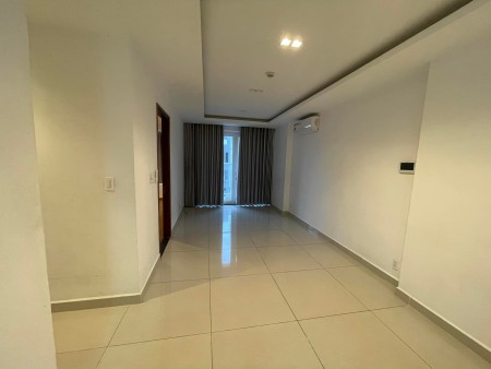 Đang trống dọn ngay căn hộ 2PN Sky center cho thuê, NTCB chỉ 12TR. LH 0979 809060.