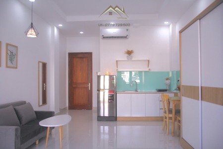 Căn hộ mặt tiền Lê Thúc Hoạch, FULL nội thất cao cấp, Ban công to, phòng to 45m2