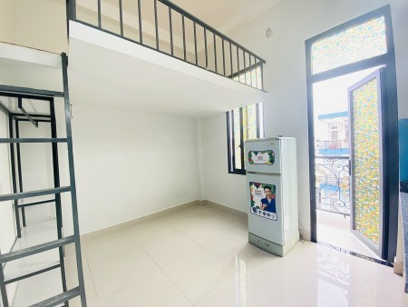 Cho thuê căn hộ đường Thoại Ngọc Hầu q. Tân Phú ban công cửa sổ siêu to, gần Big C Phú Thạnh, 40m2, 1 phòng ngủ, 1 toilet