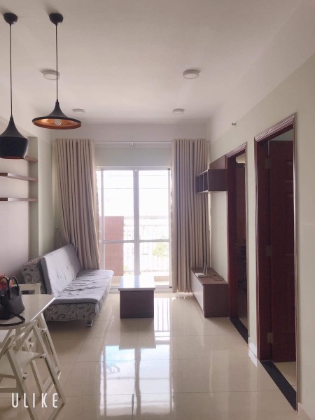 Cho thuê căn hộ 2PN-2WC- có ban công tầng đẹp thoáng mát, Đầy đủ nội thất cao cấp. LH: 0986647779
