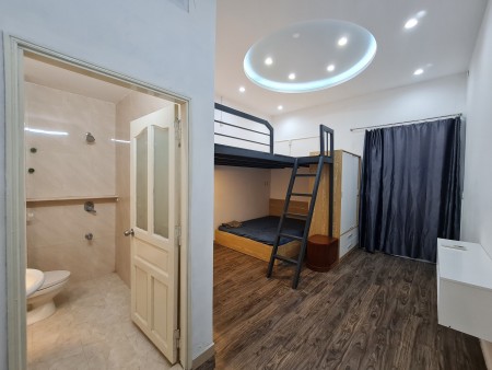 Căn hộ duplex 50m2 - bếp tách riêng biệt - full nội thất - gần sân bay