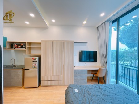 Căn hộ studio ban công - full nội thất - gần hồ bơi Rạch Miễu