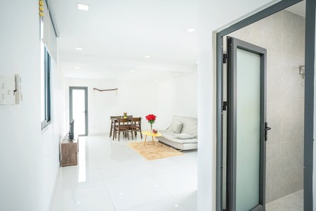 Căn hộ dịch vụ 1 phòng ngủ full nội thất có bancon rộng giá siêu rẻ