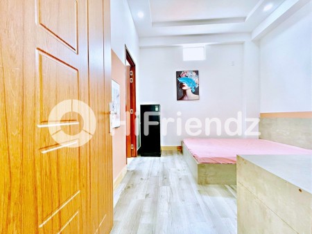 Cho thuê căn hộ dịch vụ thoáng mát, sạch sẽ, an ninh tại Đường Nhất Chi Mai, Phường 13, Tân Bình