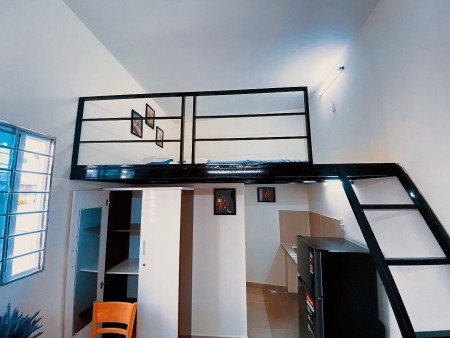 Cho thuê phòng trọ Duplex Võ Thành Trang, Full nội thất, Cửa sổ, Gần ngã tư Bảy Hiền