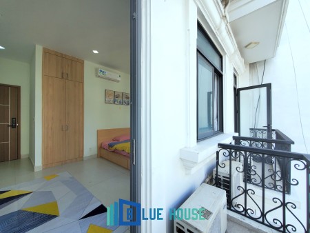 Căn hộ Studio có Ban công View xịn, Đủ Nội thất tại Thành Thái Quận 10