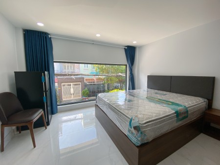 CHDV Studio Quận 7 cửa sổ kính lớn đón nắng fnt gần ĐH Luật ĐH Nguyễn Tất Thành Rmit sát Q1 Q4