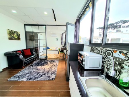Penthouse Nguyễn Trãi Q1 - có ban công full nội thất có máy giặt riêng
