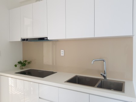 Căn 2PN-2WC mới 100% giá 10.5tr bao phí QL, có sẵn máy lạnh, nước nóng, bếp từ, giàn phơi, rèm.