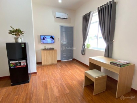 Cho thuê căn hộ 35m2, sân đậu oto, full nội thất, 4.5 tr/tháng. LH 0933113289