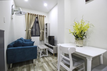 Căn hộ dịch vụ full nội thất 1PN ngay sân bay
