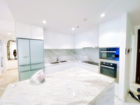 The Prince - Cho thuê căn hộ 2PN 100m2 tầng cao, view bờ sông. Giá chỉ 27.5 triệu/tháng – Nhà trống