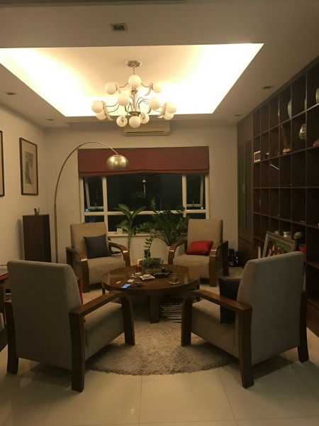 Căn hộ Cao ốc Hoàng Minh Giám 134m2, 3PN/2WC cho thuê