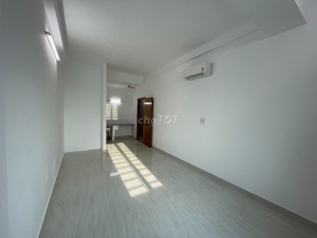 Trống cho thuê căn hộ mini diện tích 25m2 Quận Bình Thạnh giá rẻ 4 triệu tháng