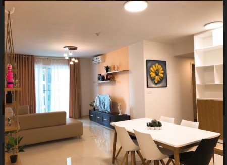 Cho thuê căn hộ Vista verde 2pn căn góc 100m2 full nội thất đẹp.