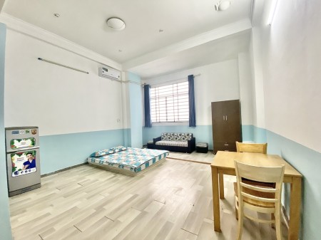 Studio rộng rãi 30m2 có sổ thoáng mát nằm đối diện Etown Cộng Hòa