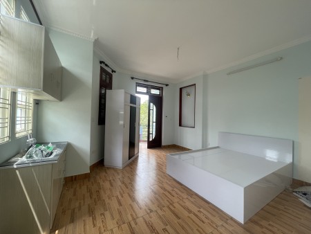 CHDV ngay Cầu SG. Full nội thất, Ban Công View Sông SG + LandMark