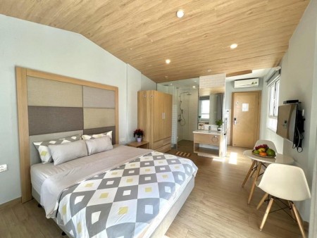 Bến Vân Đồn, cầu Khánh Hội, studio Full nội thất ban công