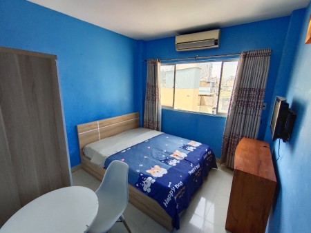 Căn hộ 1PN full nội thất, cửa sổ thoáng tại quận 1