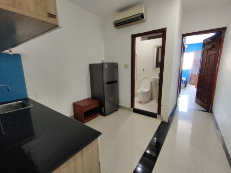 căn hộ 1PN giá cực tốt ngay Quận 1, full nội thất cửa sổ lớn thoáng mát