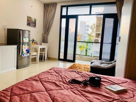 Căn hộ full Nội Thất Ban Công ngay Hoàng Sa, Trường Sa