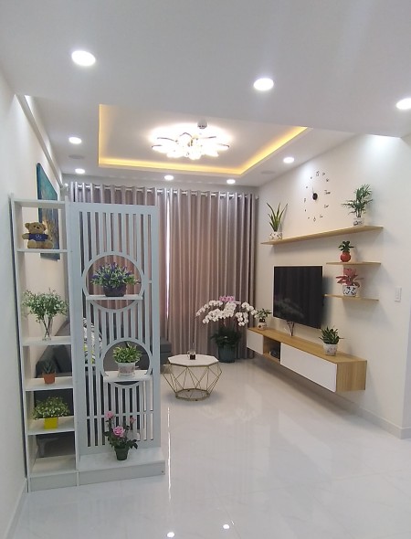 Còn căn duy nhất 2pn2wc tại Green River  quận 8 full nội thất cao cấp Giá rẻ 10 triệu bao phí.