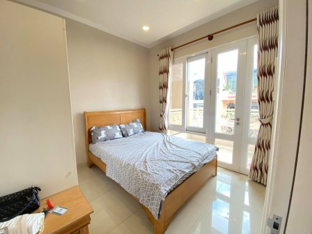 Cho thuê căn hộ full nội thất rộng 55m2 ở Giải Phóng Tân Bình