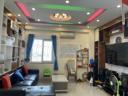 CHO THUÊ CĂN HỘ ĐẦY ĐỦ NỘI THẤT, SẠCH ĐẸP TRUNG TÂM QUẬN BÌNH TÂN - TP HỒ CHÍ MINH, GIÁ 8,5 TRIỆU, 76m2, 2 phòng ngủ, 2 toilet