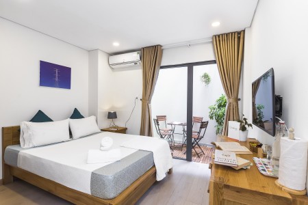 Cho thuê căn hộ dịch vụ Studio thiết kế sang trọng, sân sau thoáng mát. Ngay trung tâm Quận 1