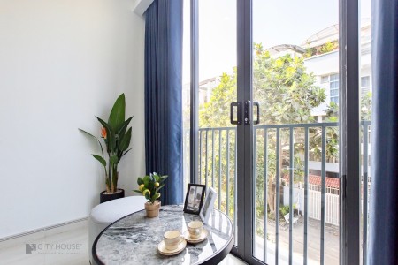 KDC Phú Mỹ Hưng, Hoàng Quốc Việt, Đh Tôn Đức Thắng, studio ban công