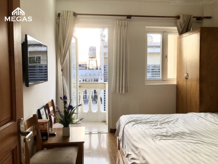 Căn hộ 1PN Full nội thất Thảo Điền - Ban công mặt trước View Landmark