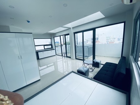 Penthouse ban công lớn view cực đẹp full nội thất Lê Quang Định Bình Thạnh